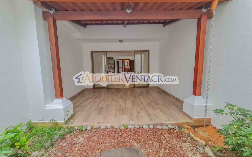 Para inversión! Condo de 4 habit. en Trejos Montealegre x Avenida Escazú