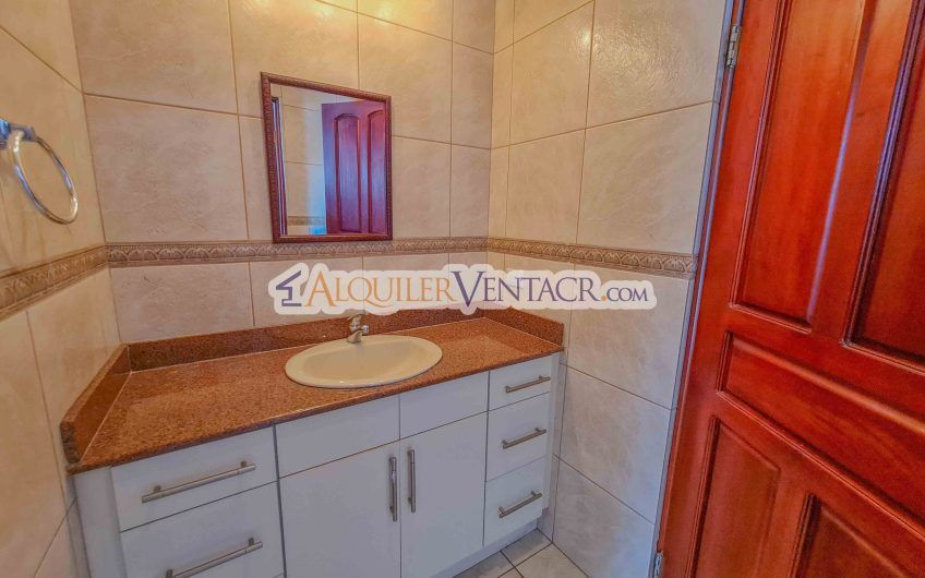 Para inversión! Condo de 4 habit. en Trejos Montealegre x Avenida Escazú