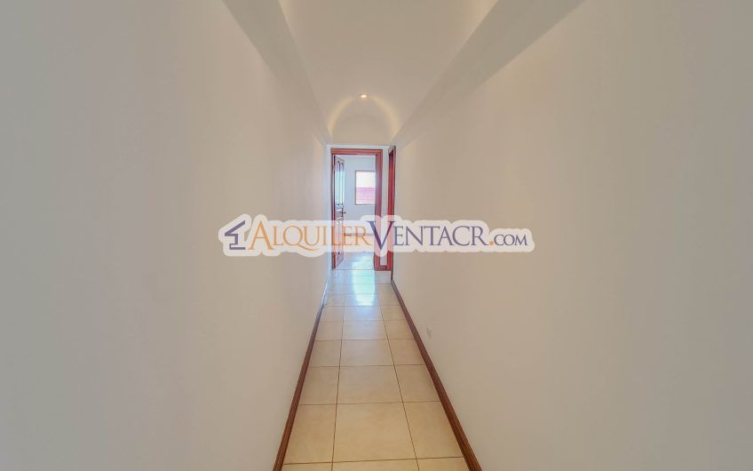 Para inversión! Condo de 4 habit. en Trejos Montealegre x Avenida Escazú