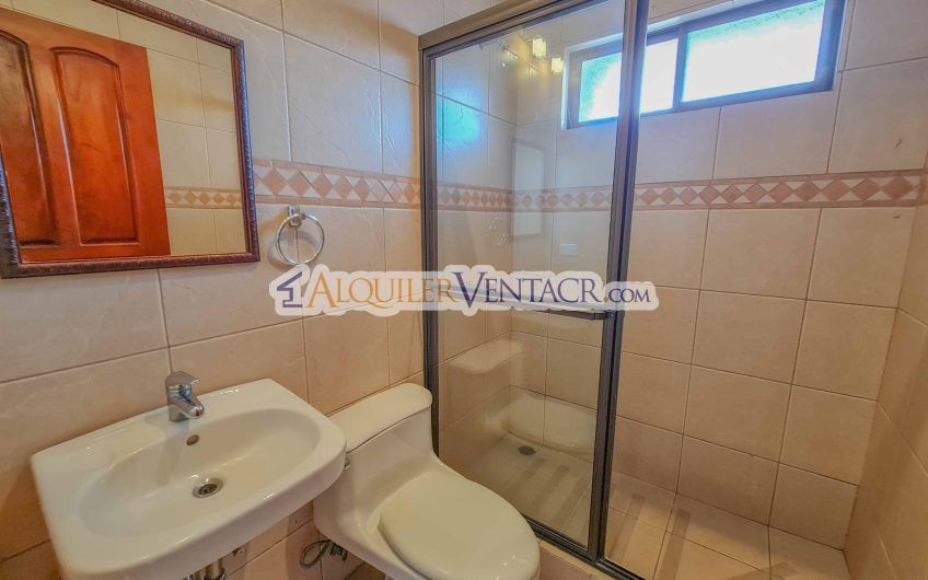 Para inversión! Condo de 4 habit. en Trejos Montealegre x Avenida Escazú