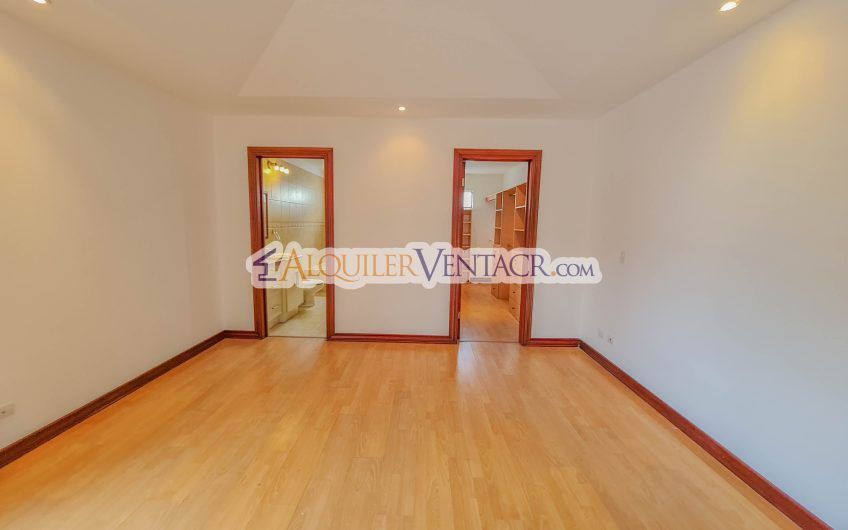 Para inversión! Condo de 4 habit. en Trejos Montealegre x Avenida Escazú