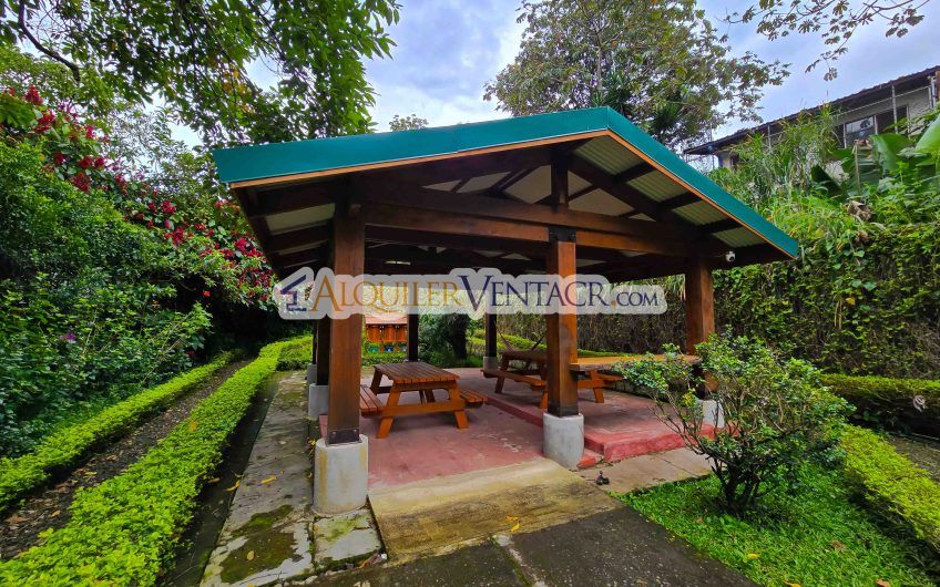 Para estrenar! Lujoso apartamento con vista en Escazú Centro