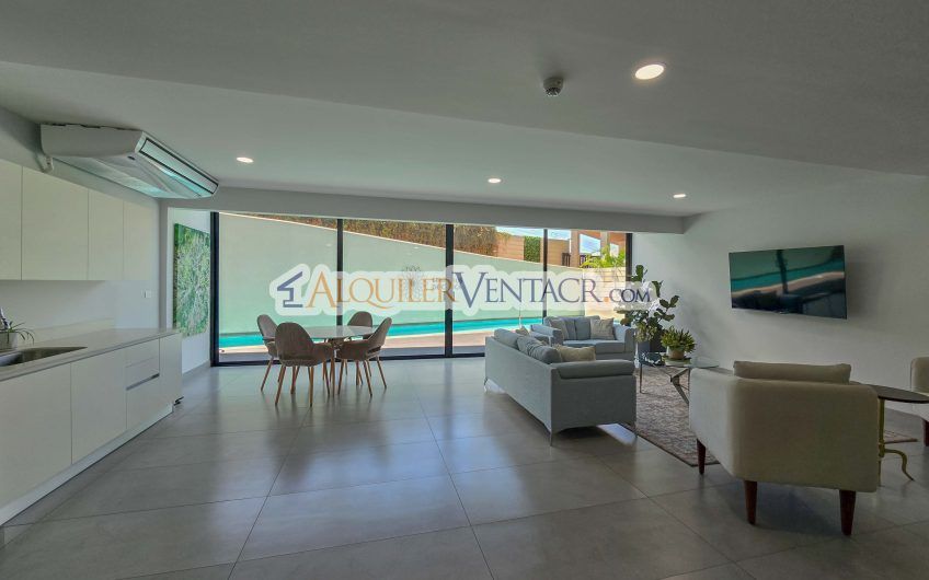 Para estrenar! Lujoso apartamento con vista en Escazú Centro