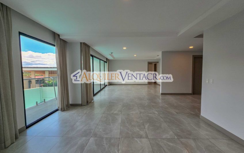 Para estrenar! Lujoso apartamento con vista en Escazú Centro