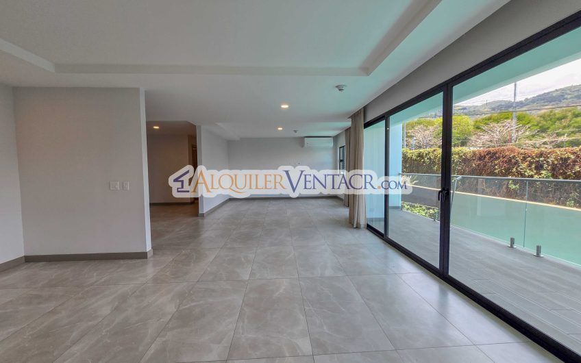 Para estrenar! Lujoso apartamento con vista en Escazú Centro