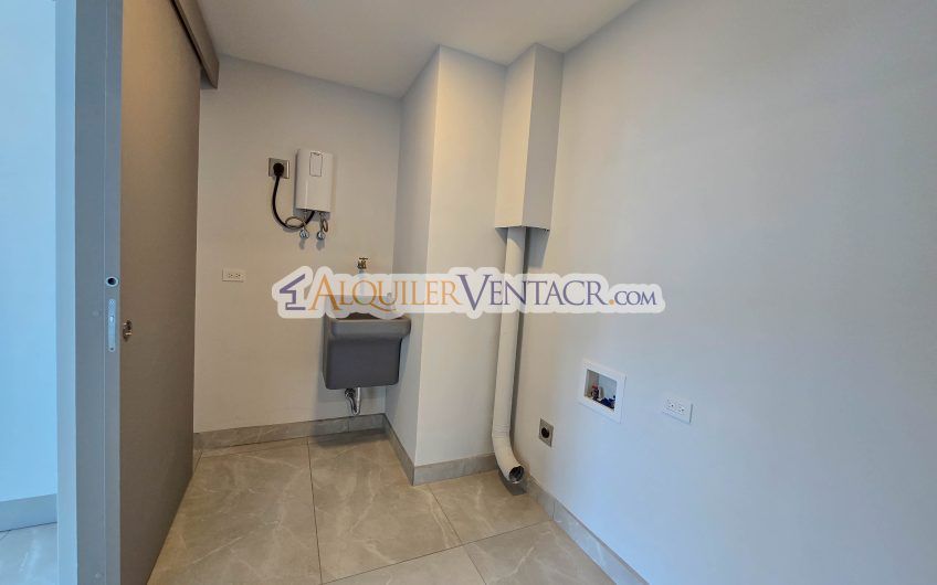 Para estrenar! Lujoso apartamento con vista en Escazú Centro