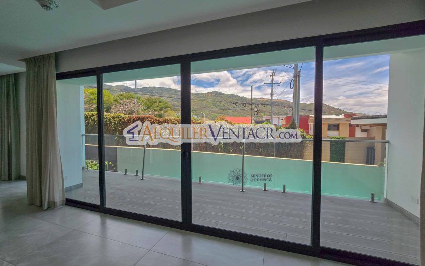 Para estrenar! Lujoso apartamento con vista en Escazú Centro