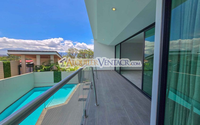 Para estrenar! Lujoso apartamento con vista en Escazú Centro