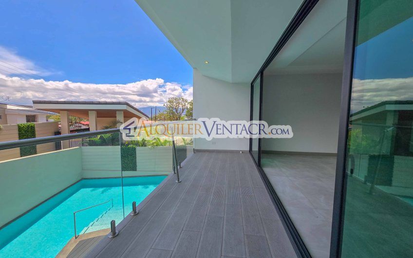 Para estrenar! Lujoso apartamento con vista en Escazú Centro