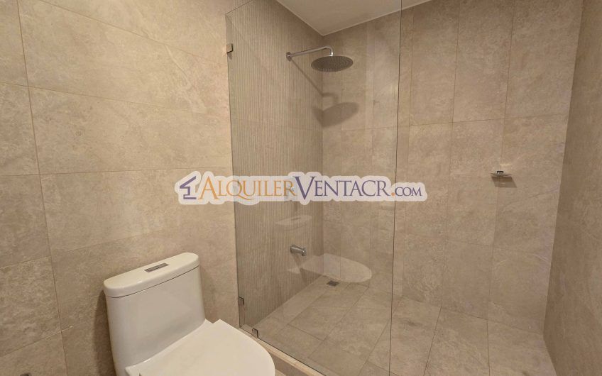 Para estrenar! Lujoso apartamento con vista en Escazú Centro