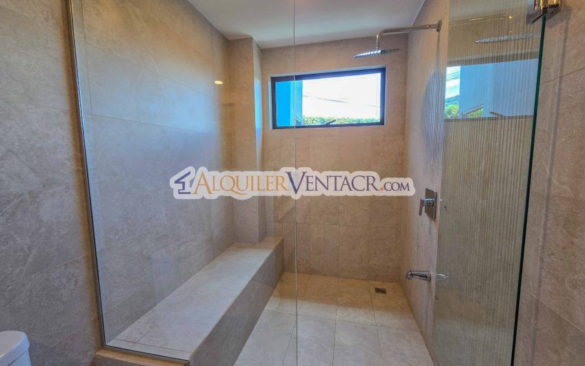 Para estrenar! Lujoso apartamento con vista en Escazú Centro