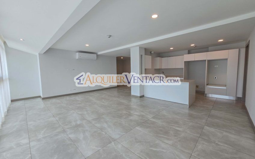 Lujoso apartamento de 3 habit.+ de servicio en Escazú Centro