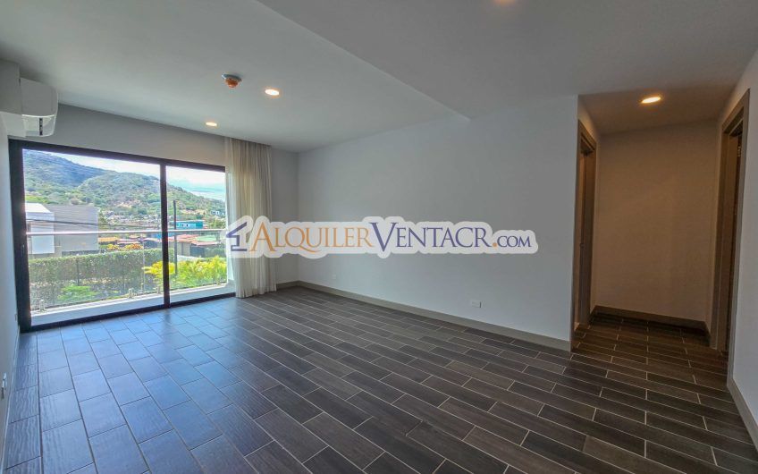 Lujoso apartamento de 3 habit.+ de servicio en Escazú Centro