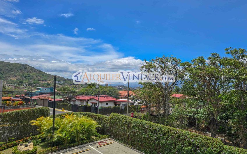 Lujoso apartamento de 3 habit.+ de servicio en Escazú Centro