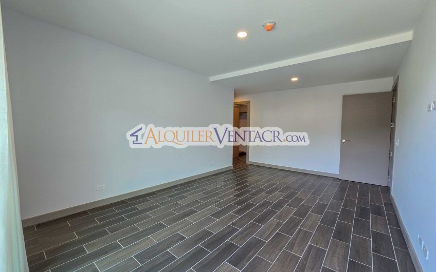 Lujoso apartamento de 3 habit.+ de servicio en Escazú Centro