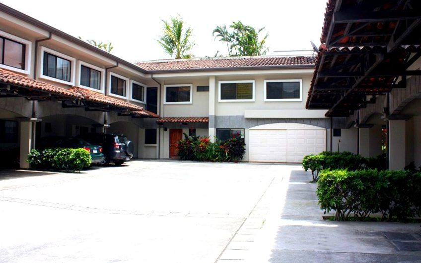 Para inversión! Condo de 4 habit. en Trejos Montealegre x Avenida Escazú