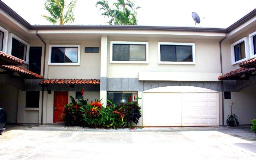 Para inversión! Condo de 4 habit. en Trejos Montealegre x Avenida Escazú