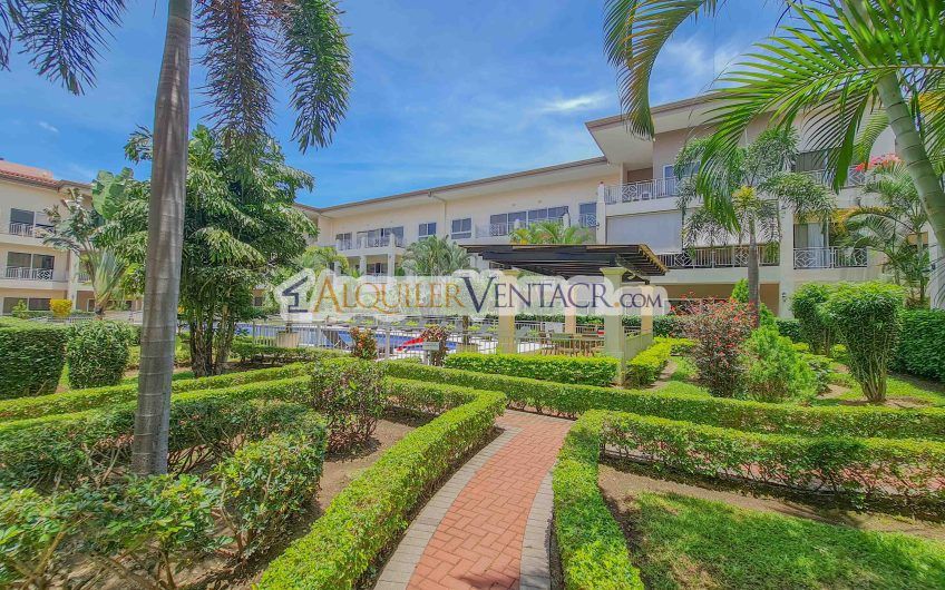 Apartamento en 1er nivel con terraza en San Rafael Escazú x Country Club