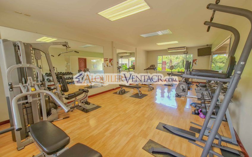 Apartamento en 1er nivel con terraza en San Rafael Escazú x Country Club