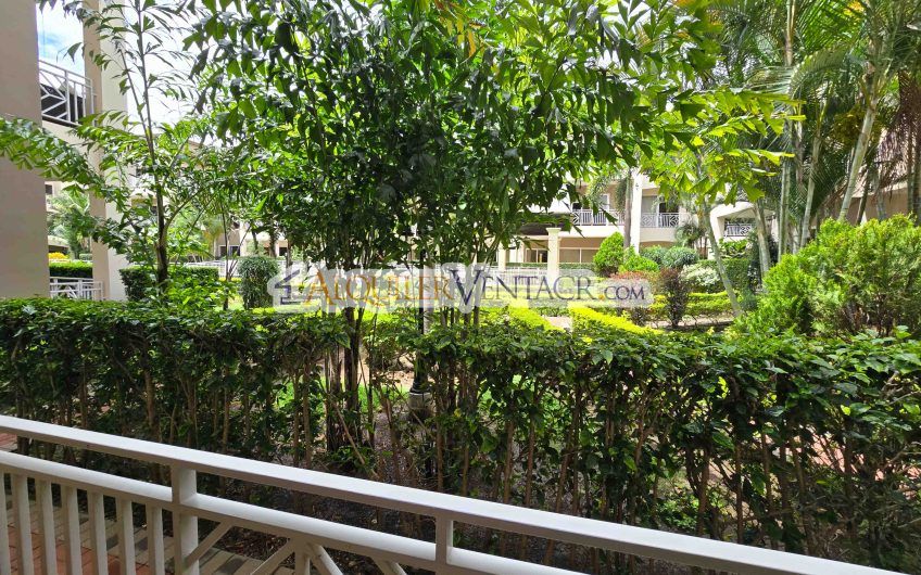 Apartamento en 1er nivel con terraza en San Rafael Escazú x Country Club