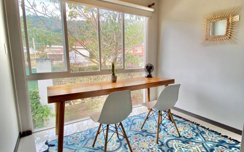 Apartamento con vista en San Nicolás de Barí Río Oro Santa Ana