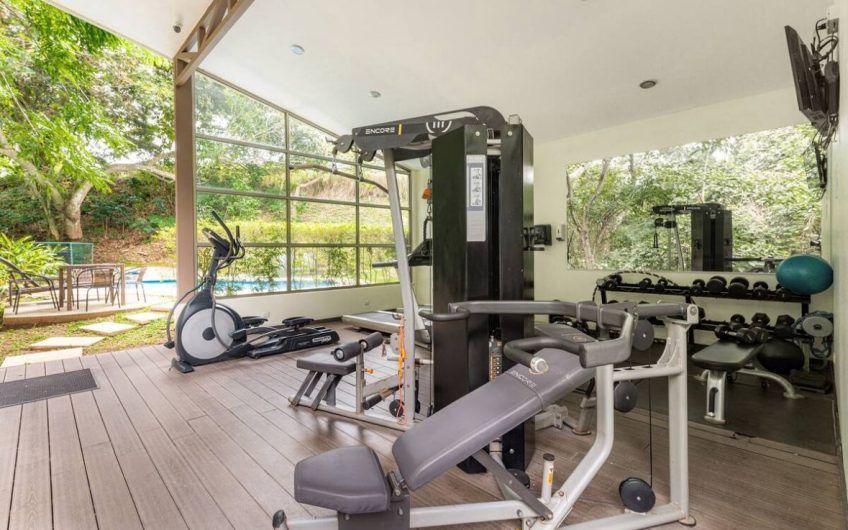 Apartamento con vista en San Nicolás de Barí Río Oro Santa Ana