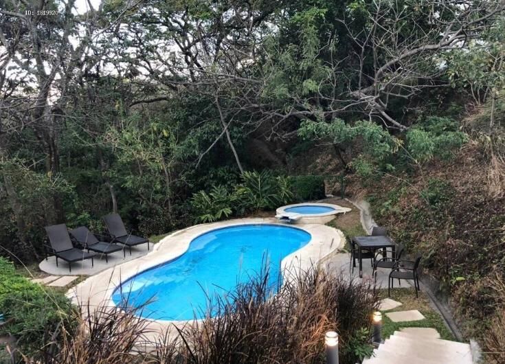 Apartamento con vista en San Nicolás de Barí Río Oro Santa Ana