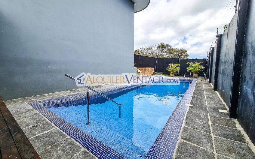 Penthouse de 150 m2 con vista y línea blanca en San Rafael Escazú