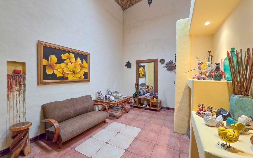 Condominio Cerro Real Escazú! Casa de Un Nivel de 500 m2 con 1.151 m2 de lote