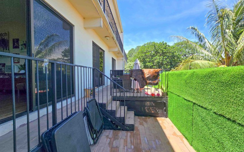 Condo de Un Nivel con vista de 3 habit. en Guachipelín Escazú