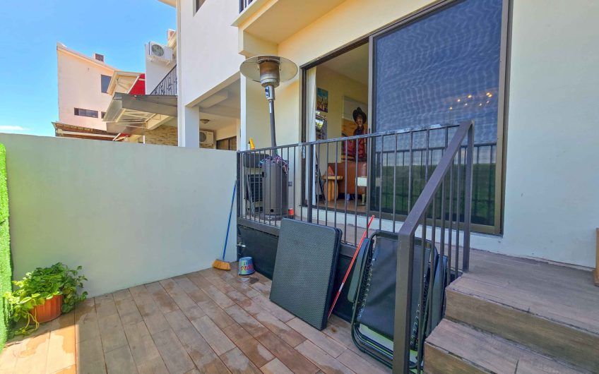 Condo de Un Nivel con vista de 3 habit. en Guachipelín Escazú