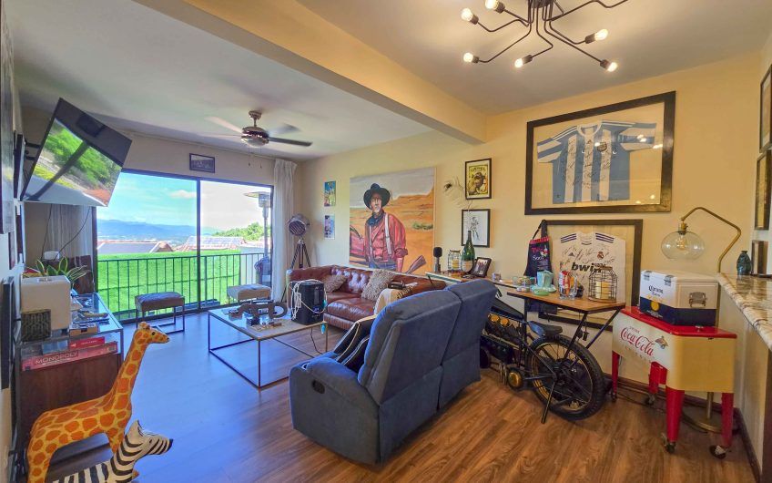 Condo de Un Nivel con vista de 3 habit. en Guachipelín Escazú