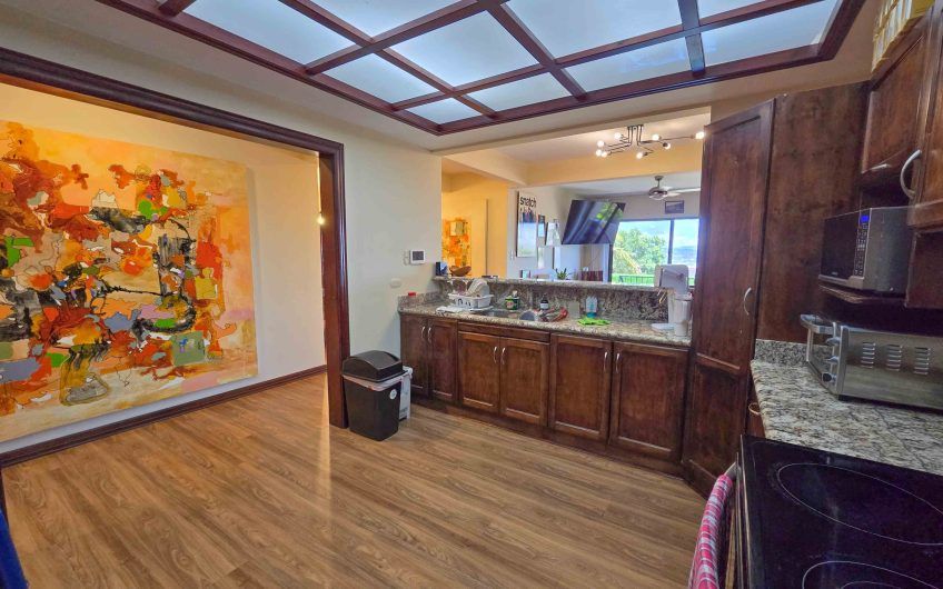 Condo de Un Nivel con vista de 3 habit. en Guachipelín Escazú