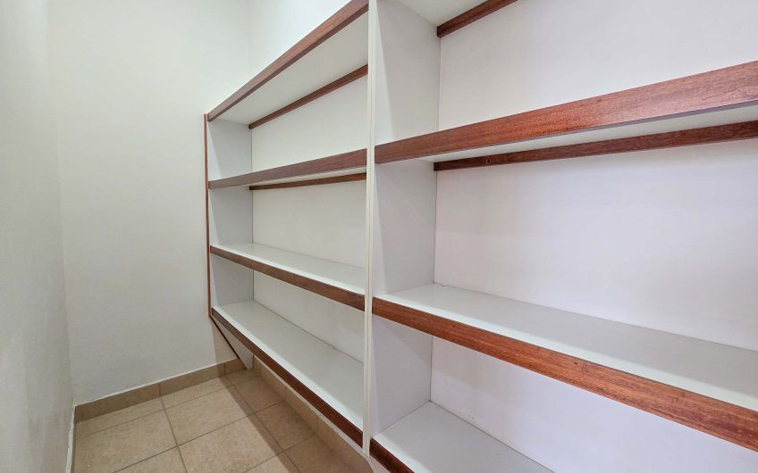 Casa de 600 m2 con piscina propia y vista en Alto Las Palomas Santa Ana