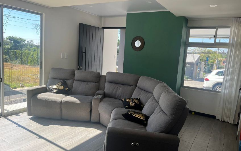 Condo moderno con jardín en Brasil de Mora Santa Ana