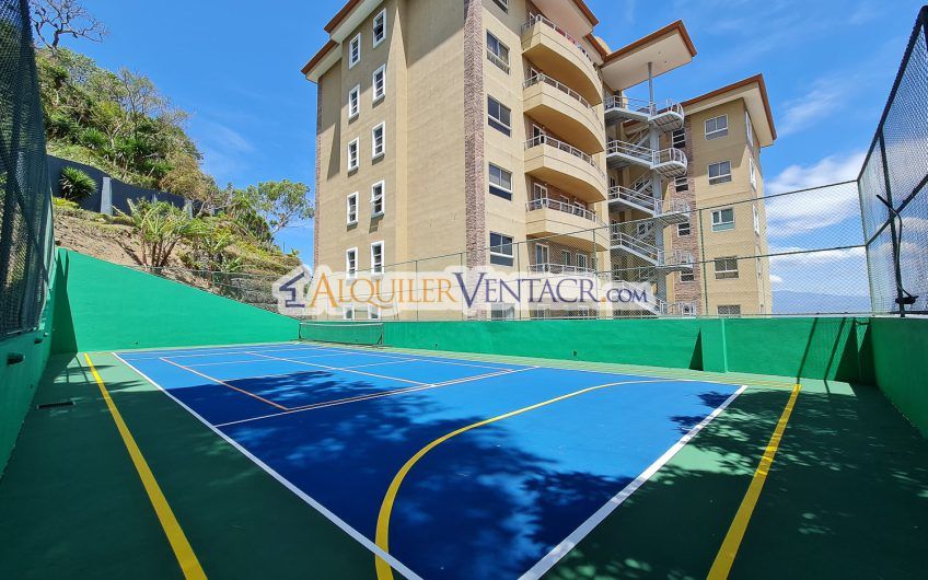 Lujoso apartamento con vista y terraza en San Rafael Escazú