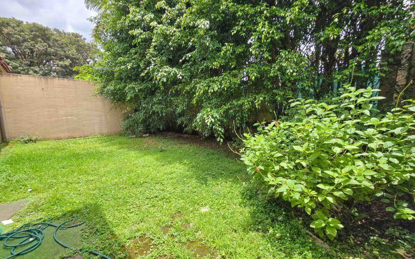 Condo de 451 m2 de 5 habit. en Trejos Montealegre x Avenida Escazú