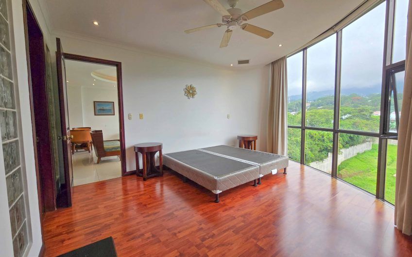 Riverside San Rafael Escazú! Apartamento amueblado con vista