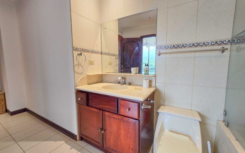 Riverside San Rafael Escazú! Apartamento amueblado con vista