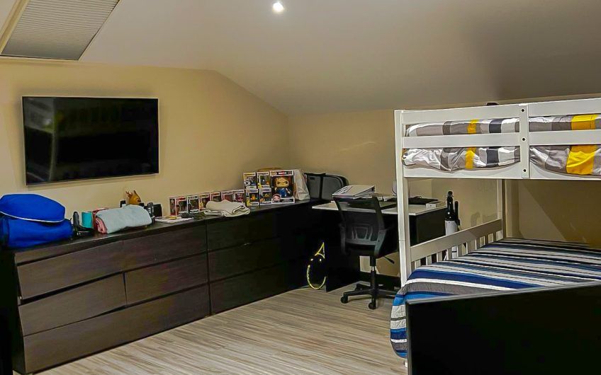 Hacienda Espinal San Rafael Alajuela! Casa de 430 m2 de 5 habit. con jardín