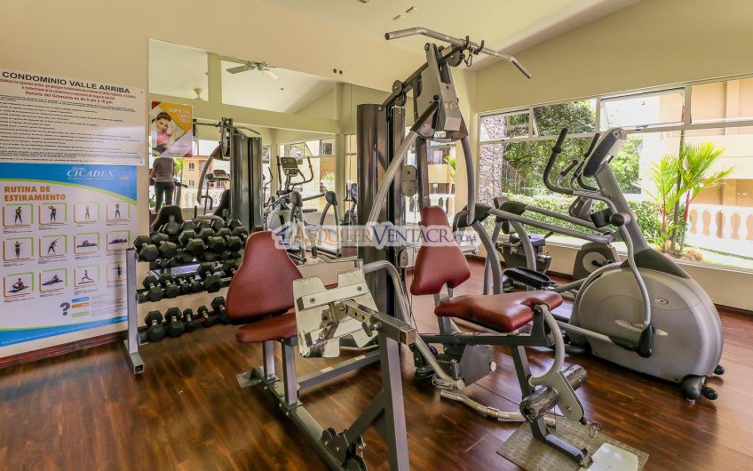 Lujoso apartamento con vista y terraza en San Rafael Escazú