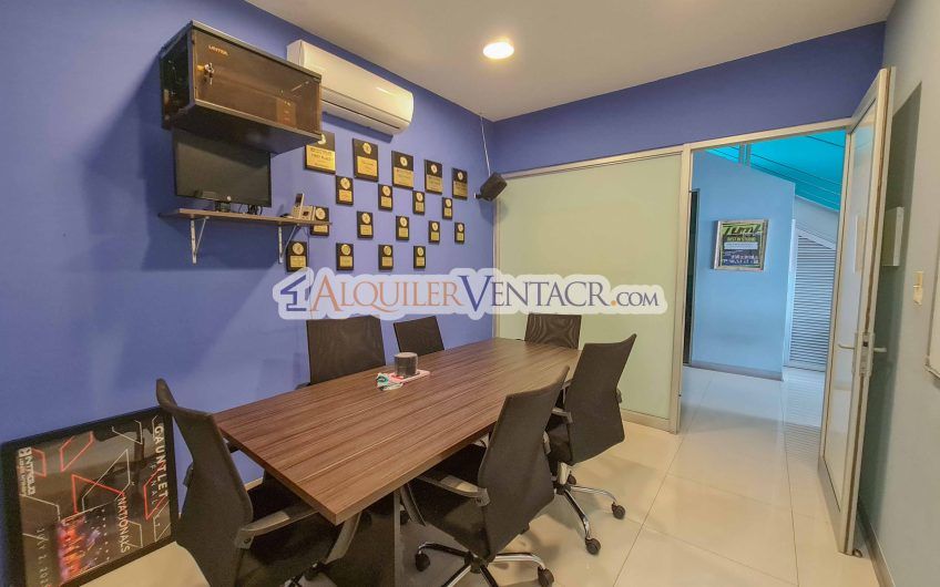 Local Comercial de 281 m2 en Guachipelín Escazú