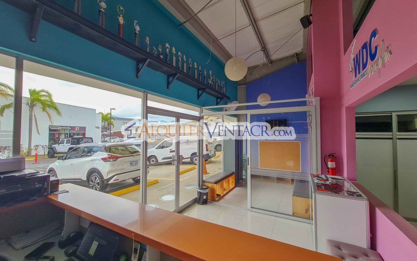 Local Comercial de 281 m2 en Guachipelín Escazú