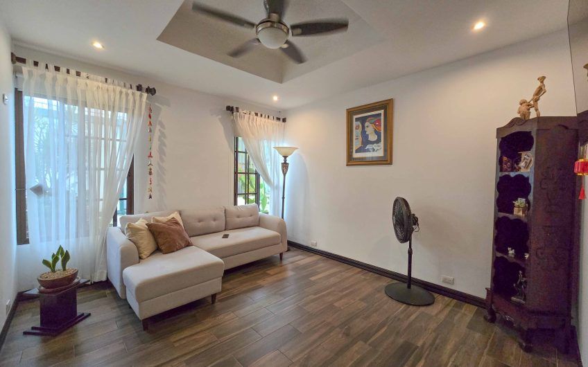 Casa de Una Planta con Piscina Privada en Bello Horizonte Escazú