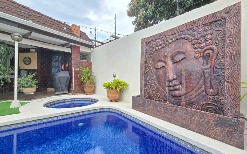 Casa de Una Planta con Piscina Privada en Bello Horizonte Escazú