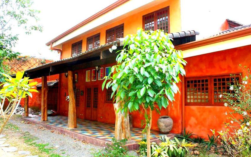 Oportunidad! Propiedad de 1.400 m2 con 2 casas en San Rafael Escazú x Country Club