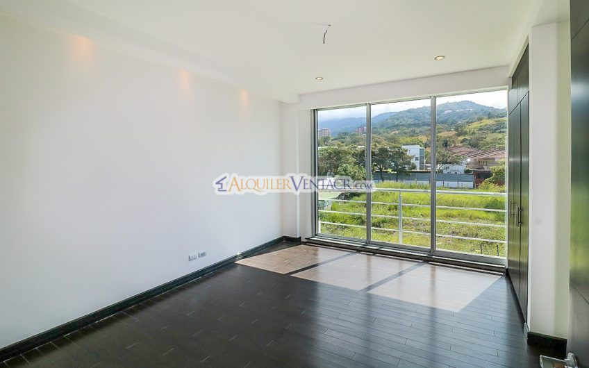 Condo de 503 m2 con vista en Guachipelín Escazú x Distrito 4