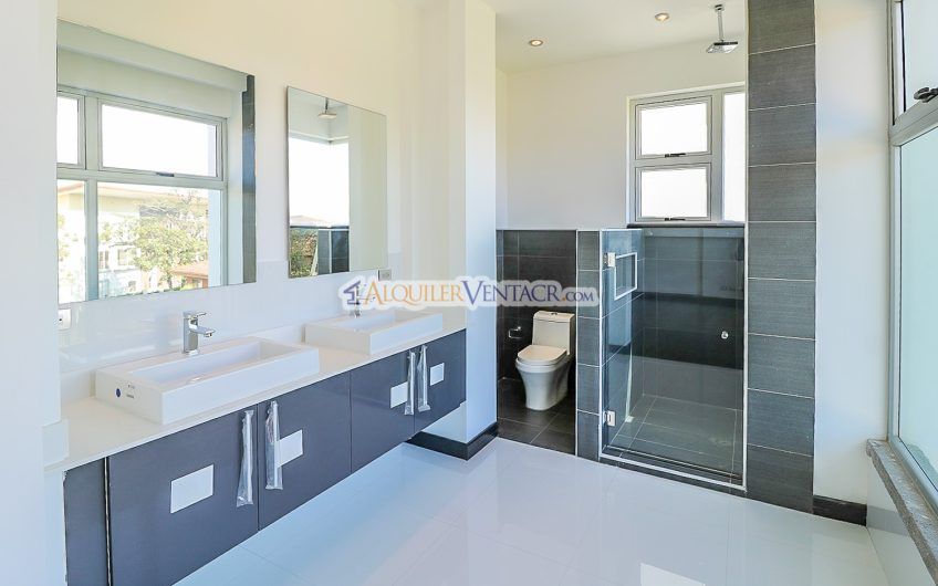 Condo de 503 m2 con vista en Guachipelín Escazú x Distrito 4