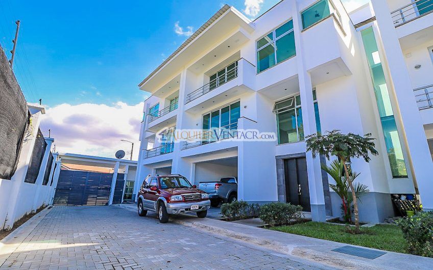 Condo de 503 m2 con vista en Guachipelín Escazú x Distrito 4