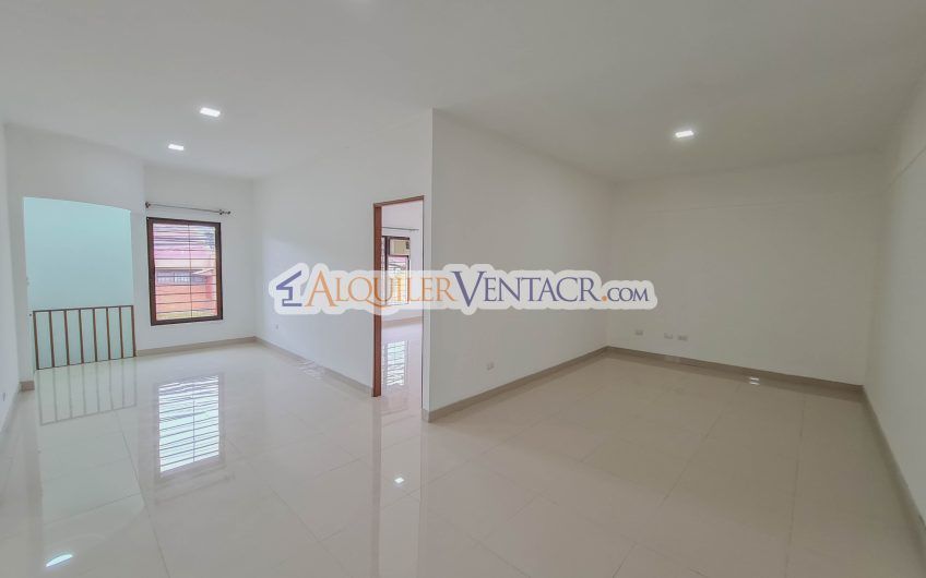 Apartamento + bodega (con uso suelo ZMRC) en Sabana Sur x Torre Universal